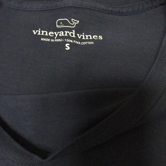 NWT Men’s Vineyard Vines shirt - Picture 3 of 3